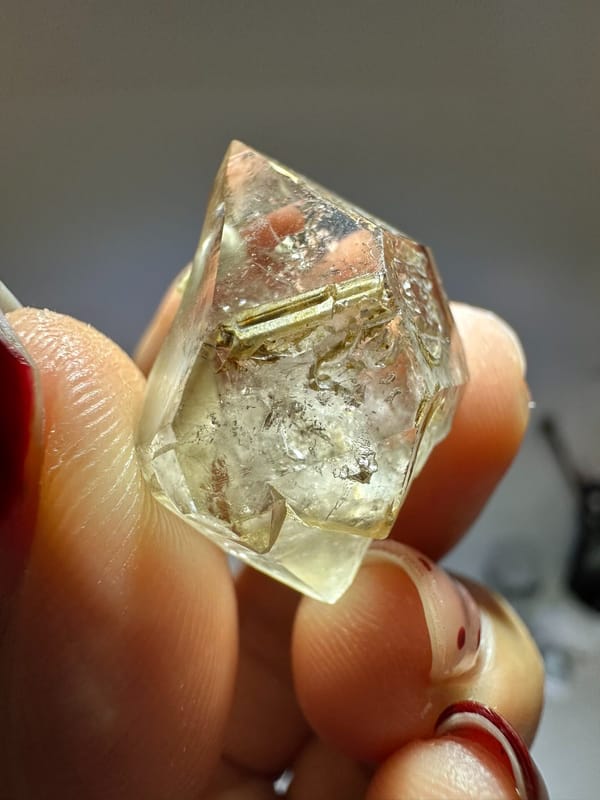 Quartz, individual mineral specimen view 1 for a mineral collection