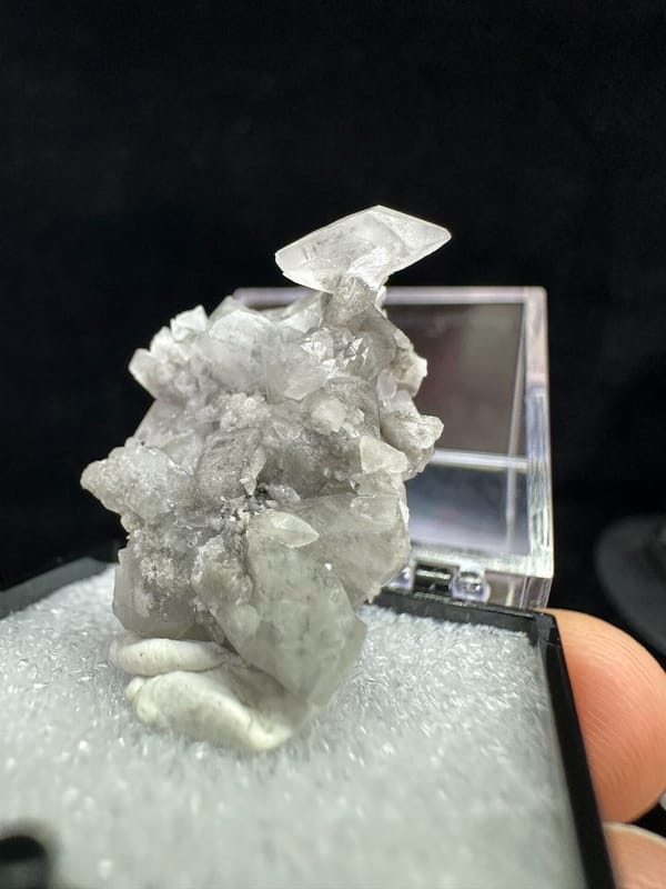 Calcite from Shimen, Hunan, China, individual mineral specimen view 2