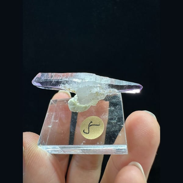 Double-Terminated Quartz Assortment - detail view