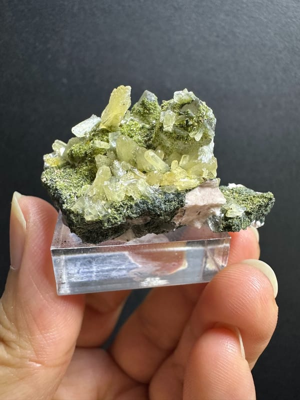 Zeolite from Fujian, China, individual mineral specimen view 1
