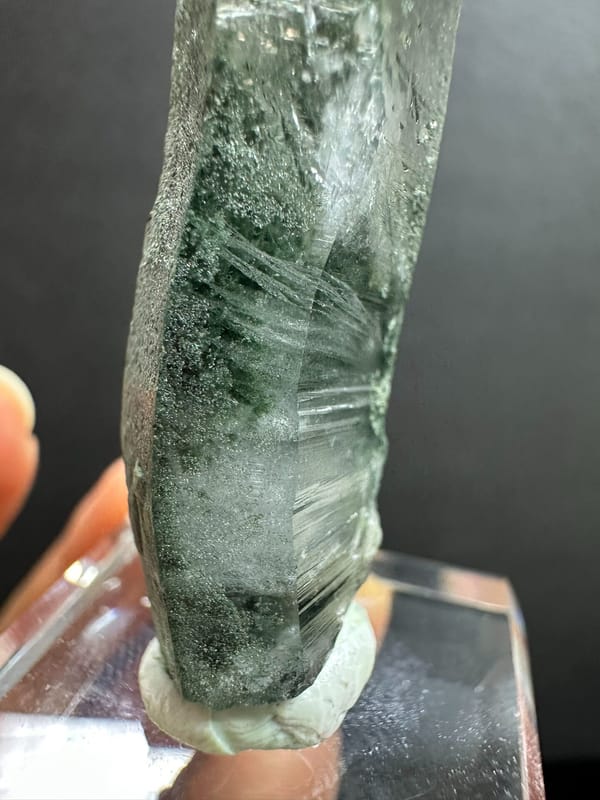 Quartz from Colombia, individual mineral specimen view 4