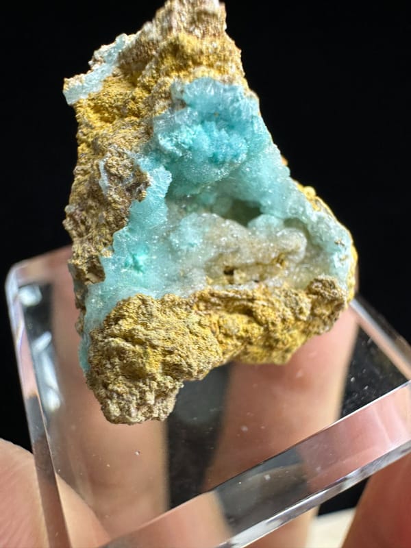 Hemimorphite from Yunnan, China, individual mineral specimen view 3