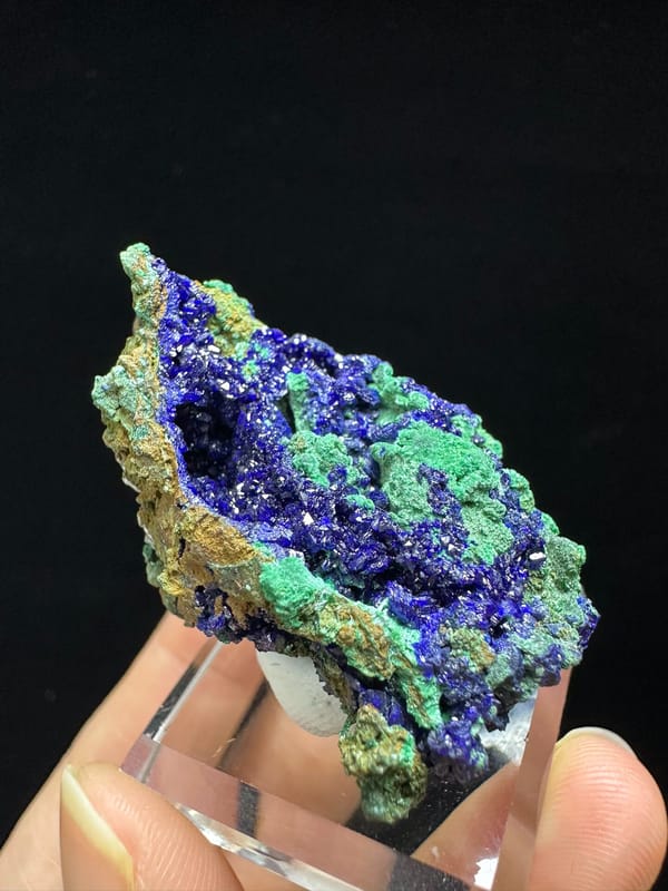 Azurite from Anhui, China, individual mineral specimen view 1