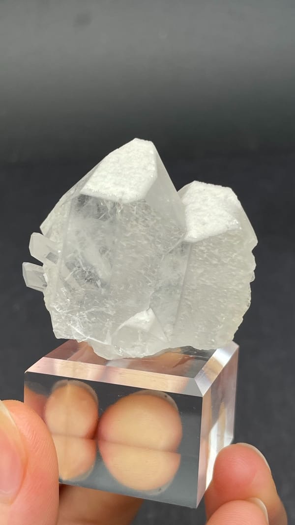 Blocky white baryte crystal with quartz from Jinkouhe, Sichuan, China, second angle