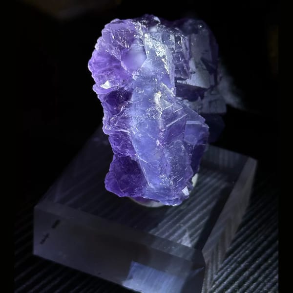Two-tone crystal of blue-purple fluorite from Xinjiang, one-of-a-kind specimen, photo 3 of 4