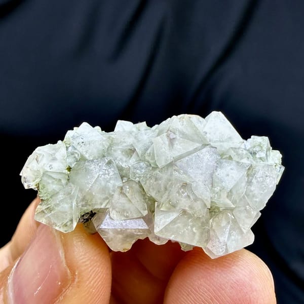 Purple-tipped scheelite with fluorite and calcite from Yaogangxian Mine, Hunan, China