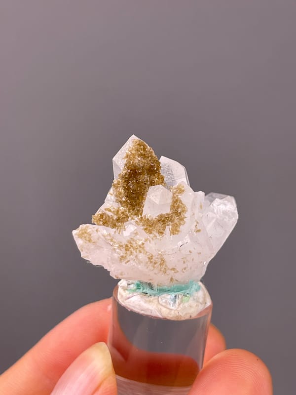 Quartz specimen from Longyan, Fujian, China presenting clear quartz fan with brown coating