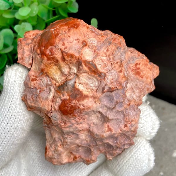 Two-tone pink quartz pocket with red rim from Argentina, view 8 of 8