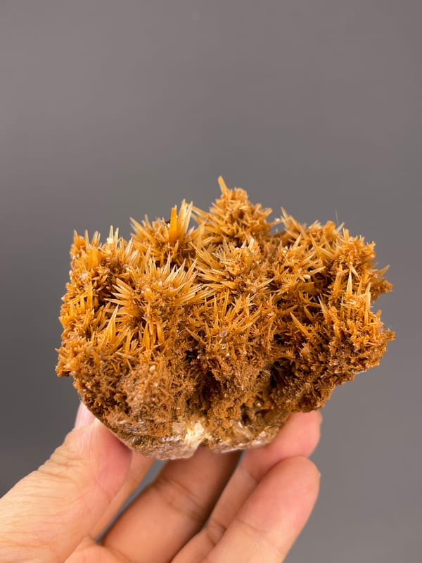 Unidentified specimen from Yunnan, China: front view of fine pointed crystals and open gaps.