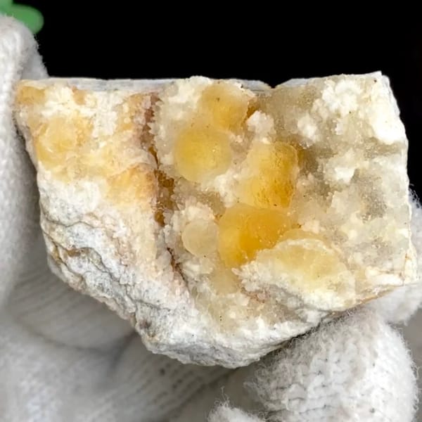 Honey-yellow botryoidal fluorite in white pocket from Henan, China