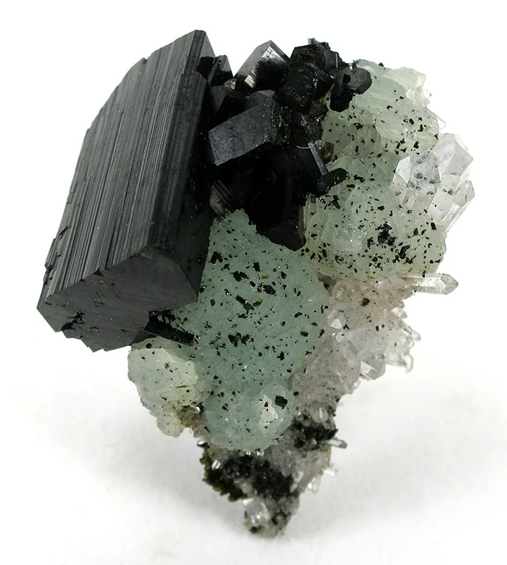 Babingtonite specimen