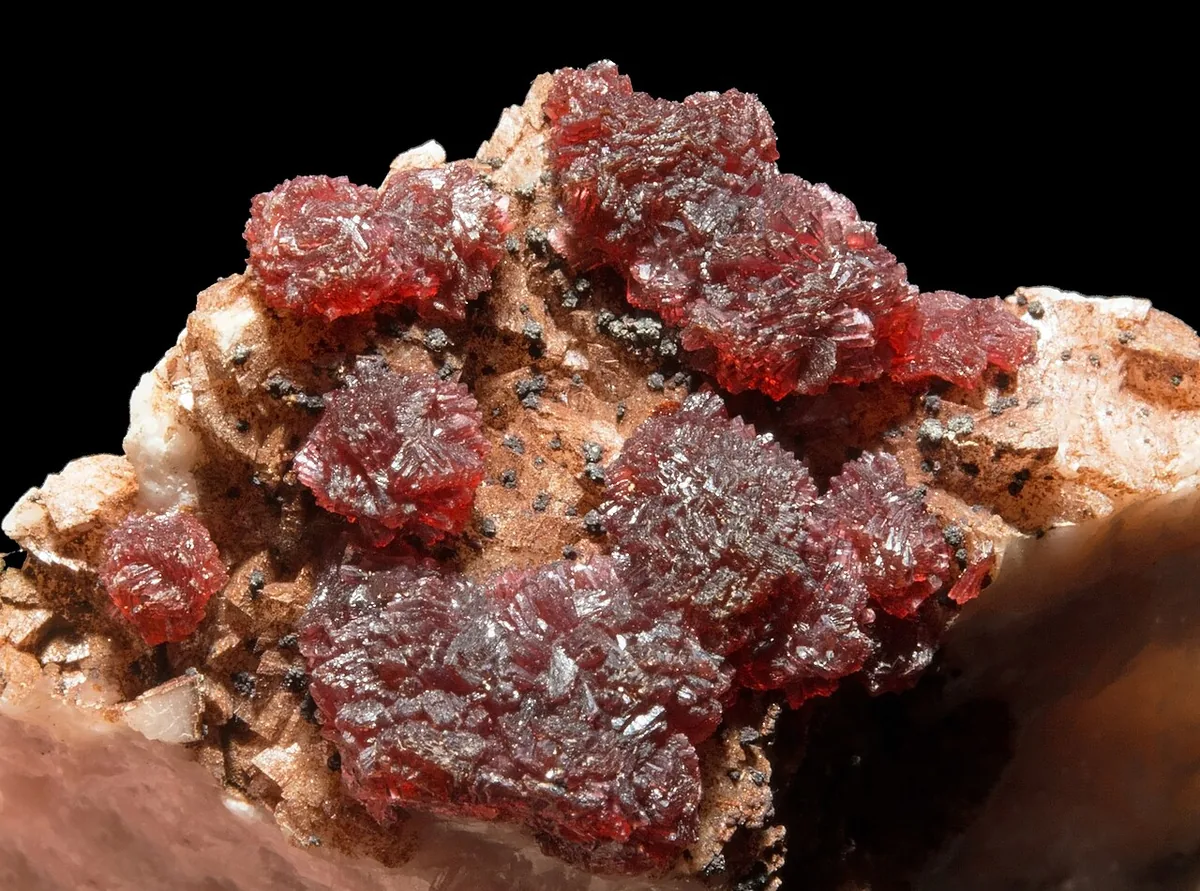 Roselite specimen